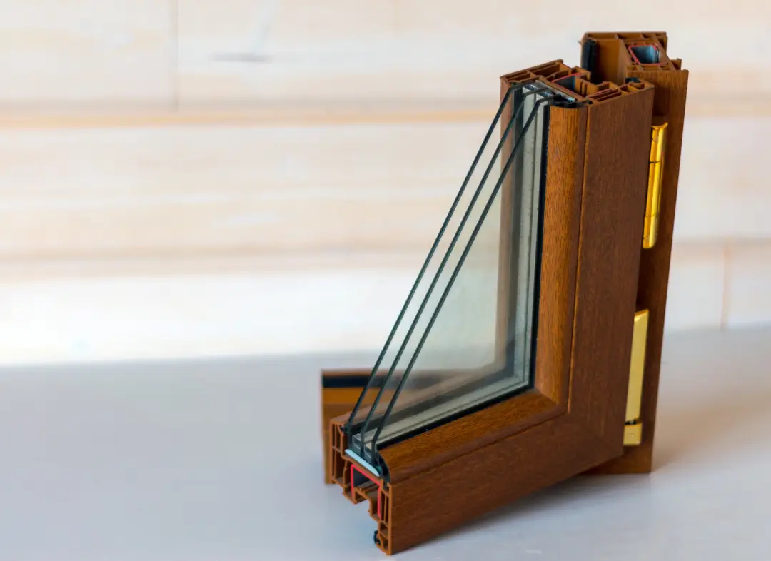 Installation de fenêtre en bois sur mesure Le Pontet